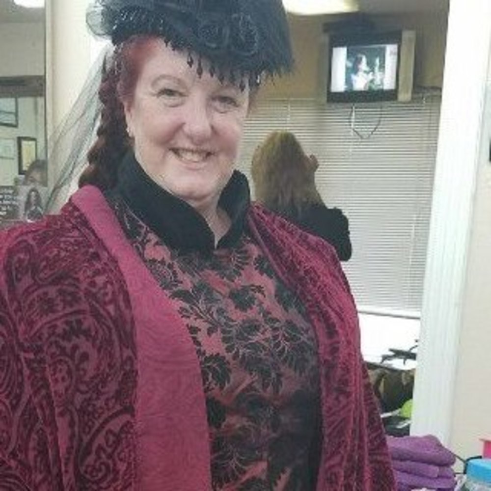 Meet your Posher, Catherine